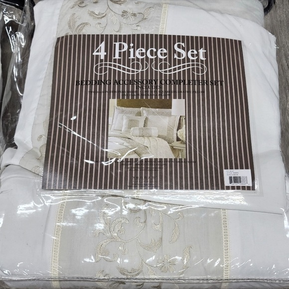 Kohl's Bedding 4 Pc Bedding Accessory Pillows Sham Poshmark